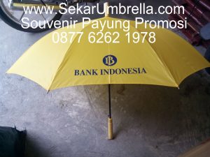 Payung standar kuning