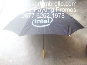Payung standar hitam