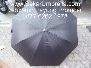 Payung standar hitam