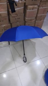 Payung Terbalik Mobil Biru Bagian Dalam Hitam